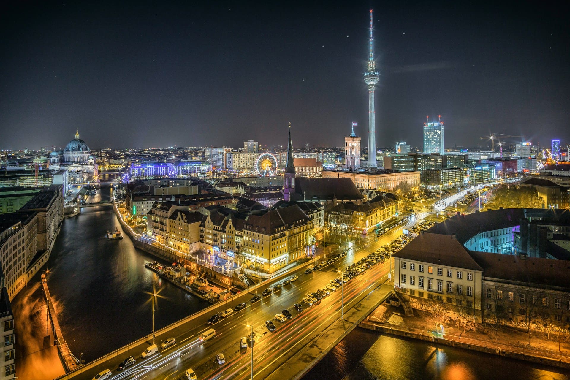 stephan-widua-iPOZf3tQfHA-unsplash-2.jpg